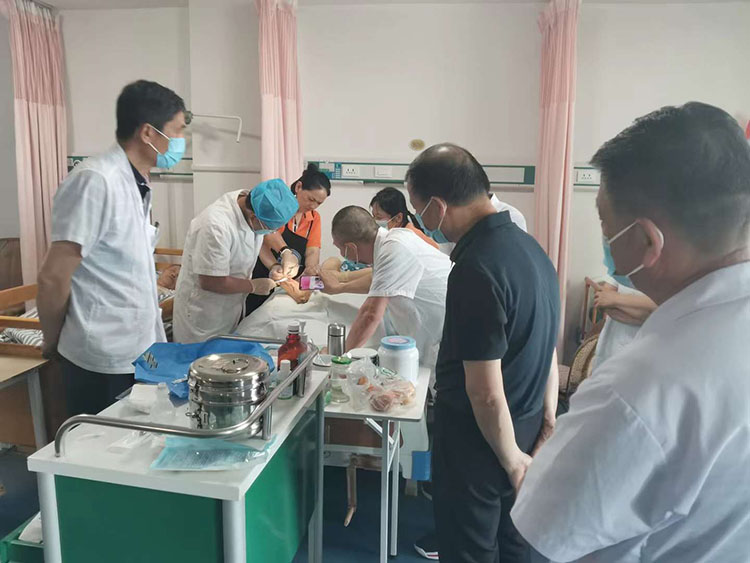 风险久久久久久亚洲精品影院