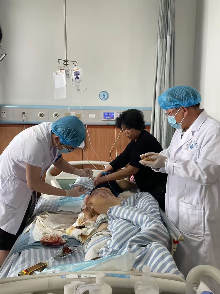 风险久久久久久亚洲精品影院