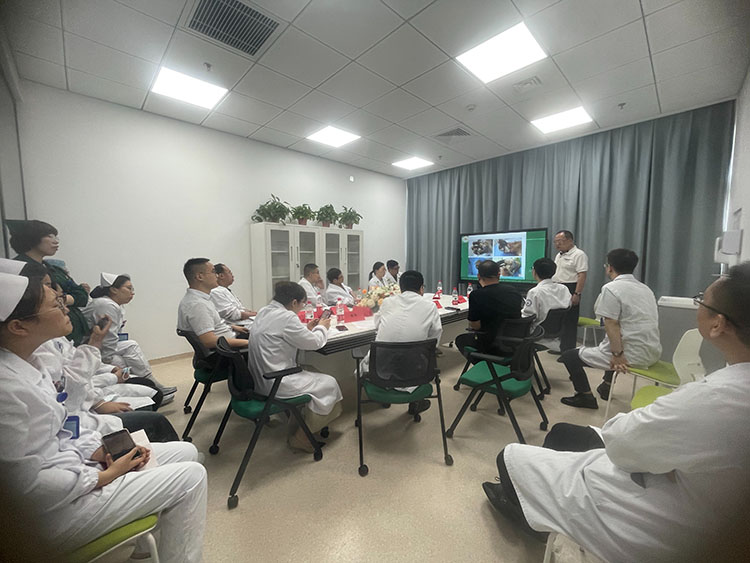 风险久久久久久亚洲精品影院