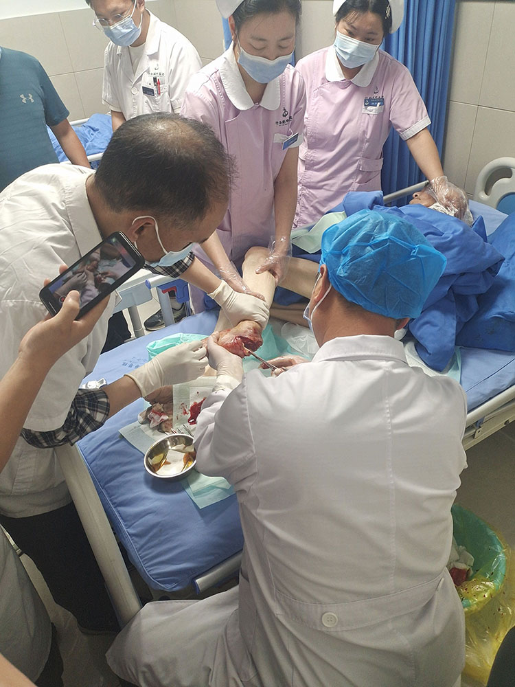 风险久久久久久亚洲精品影院