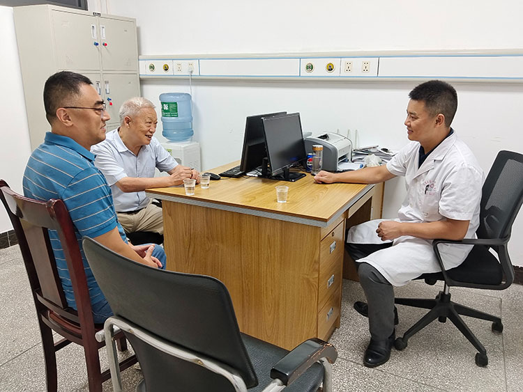 风险久久久久久亚洲精品影院