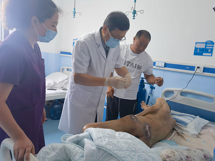 风险久久久久久亚洲精品影院