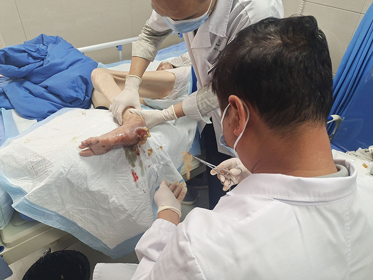 风险久久久久久亚洲精品影院