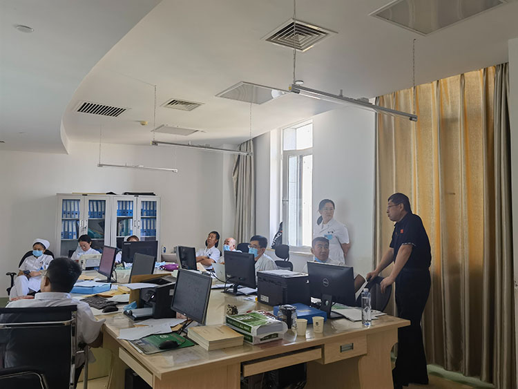 风险久久久久久亚洲精品影院