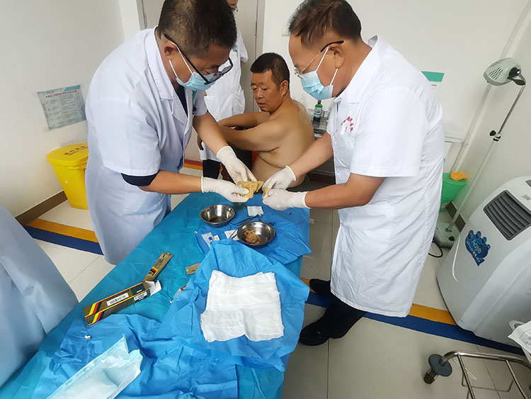 风险久久久久久亚洲精品影院