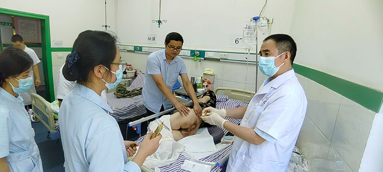 风险久久久久久亚洲精品影院