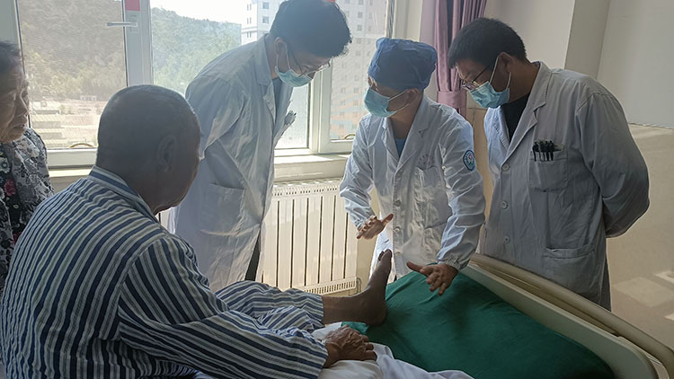 风险久久久久久亚洲精品影院