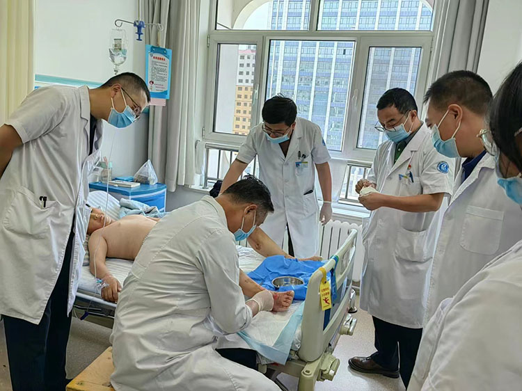 风险久久久久久亚洲精品影院