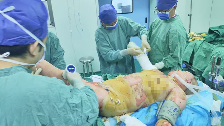 风险久久久久久亚洲精品影院