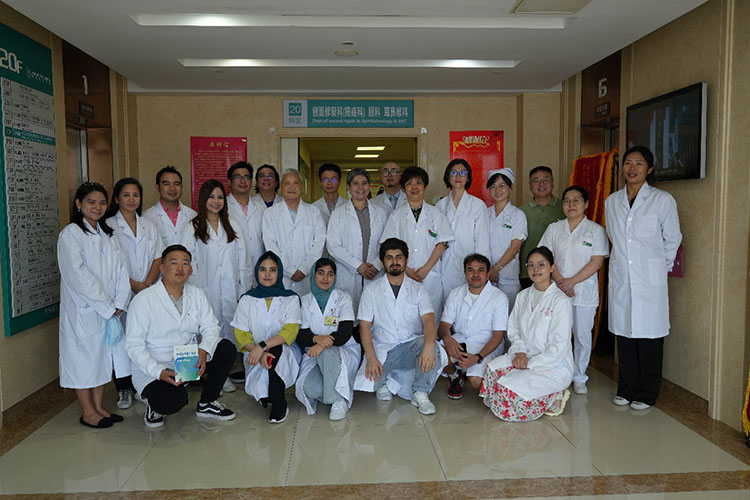 风险久久久久久亚洲精品影院