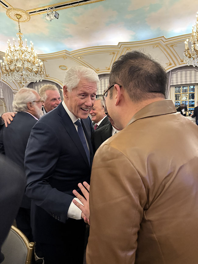 风险久久久久久亚洲精品影院