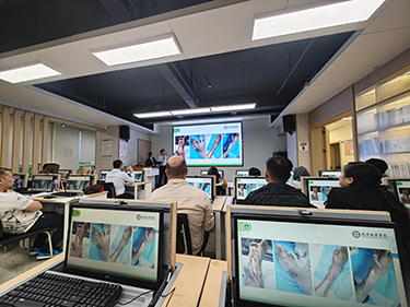 风险久久久久久亚洲精品影院