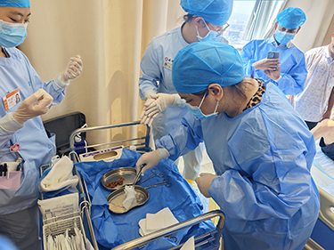 风险久久久久久亚洲精品影院