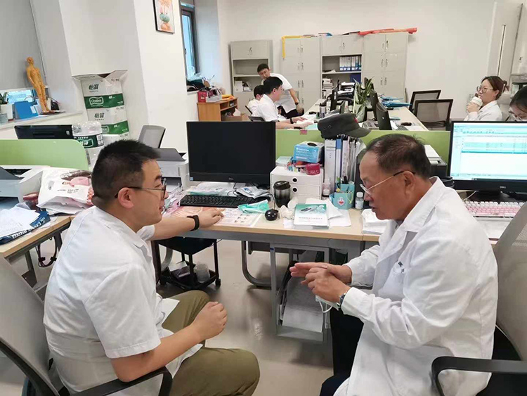 风险久久久久久亚洲精品影院