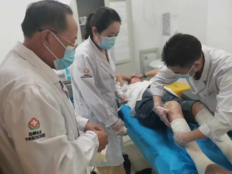 风险久久久久久亚洲精品影院