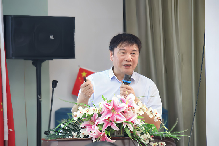 风险久久久久久亚洲精品影院