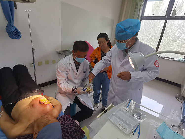 风险久久久久久亚洲精品影院