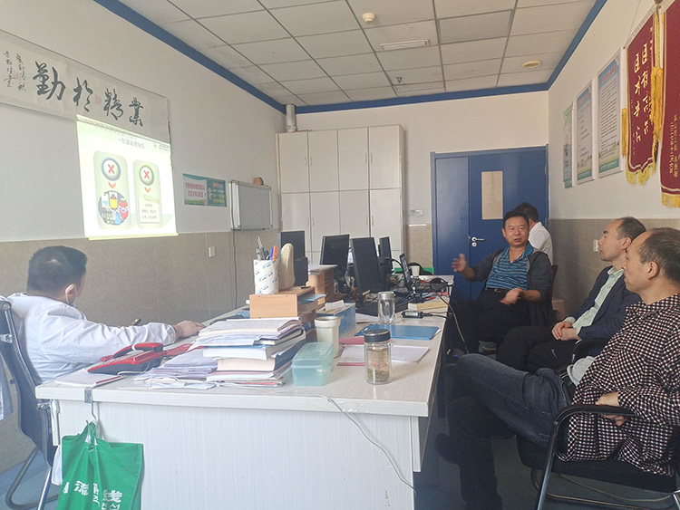 风险久久久久久亚洲精品影院