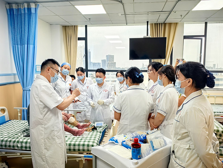 风险久久久久久亚洲精品影院