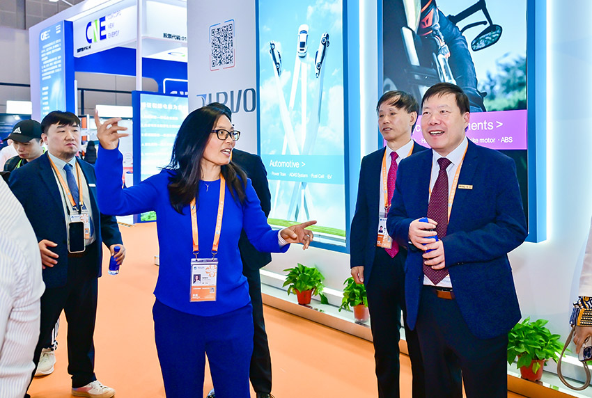 风险久久久久久亚洲精品影院