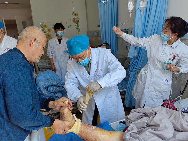 风险久久久久久亚洲精品影院