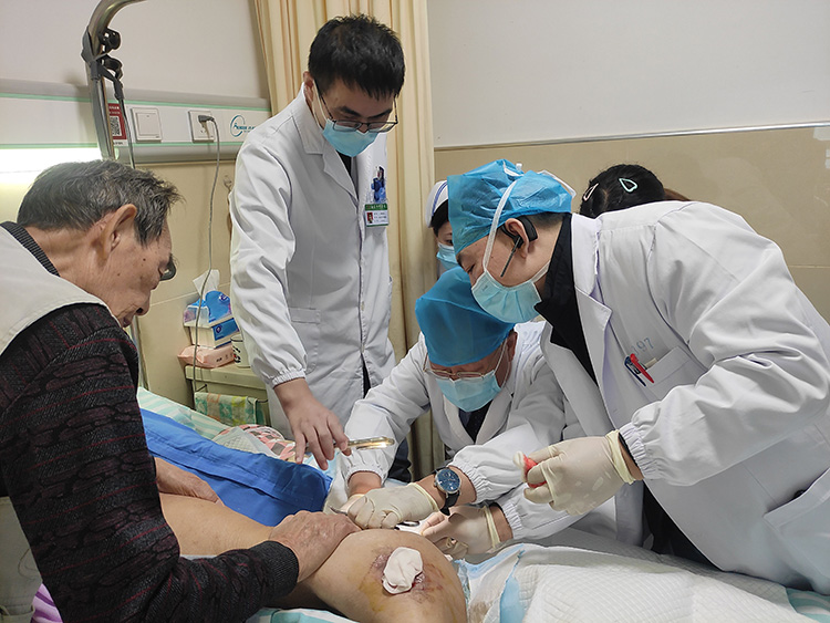 风险久久久久久亚洲精品影院