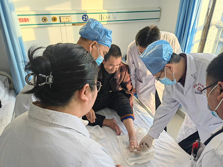 风险久久久久久亚洲精品影院