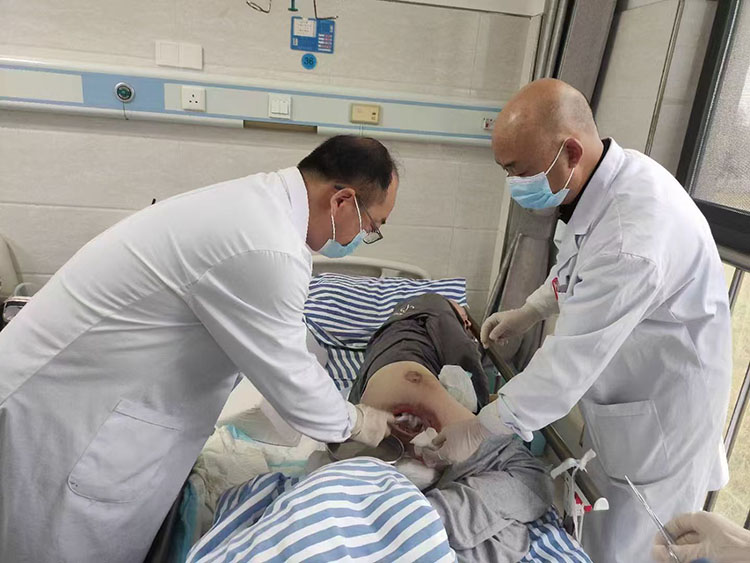 风险久久久久久亚洲精品影院