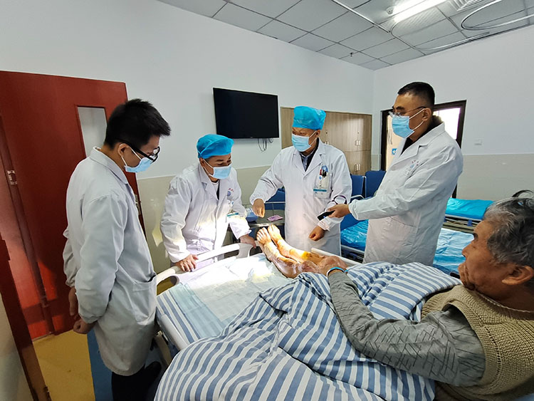 风险久久久久久亚洲精品影院