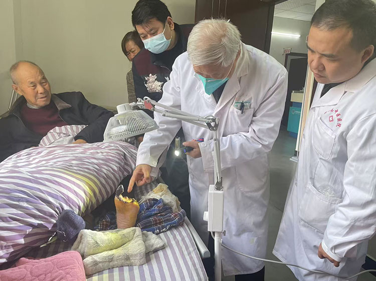 风险久久久久久亚洲精品影院