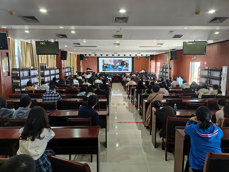 风险久久久久久亚洲精品影院