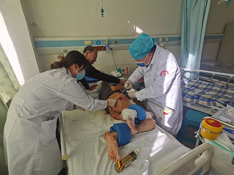 风险久久久久久亚洲精品影院