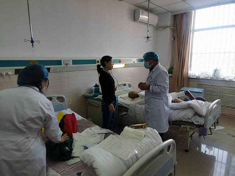 风险久久久久久亚洲精品影院