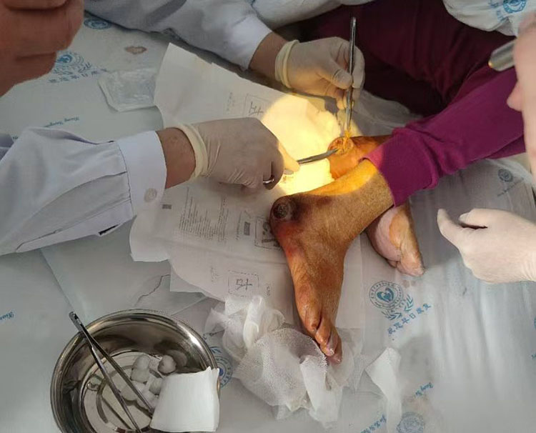 风险久久久久久亚洲精品影院