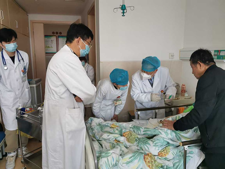 风险久久久久久亚洲精品影院