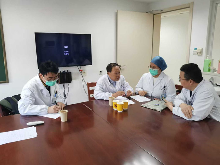 风险久久久久久亚洲精品影院