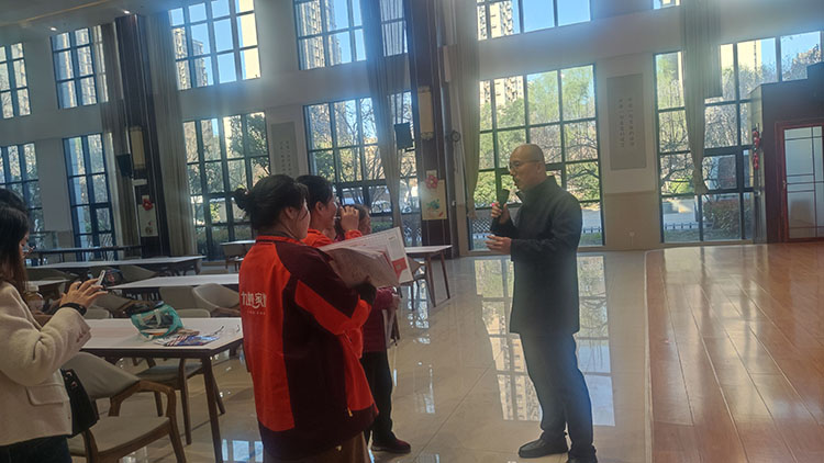 风险久久久久久亚洲精品影院