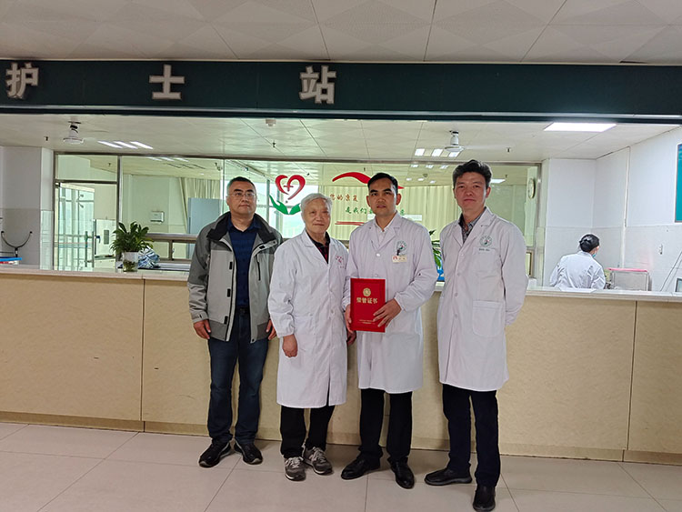 风险久久久久久亚洲精品影院