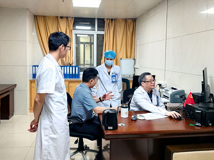 风险久久久久久亚洲精品影院