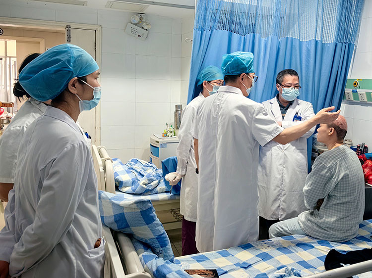 风险久久久久久亚洲精品影院