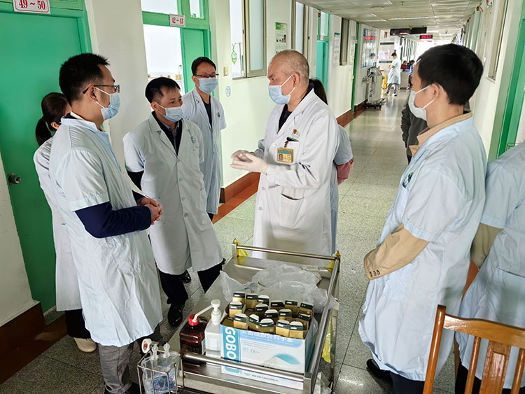 风险久久久久久亚洲精品影院