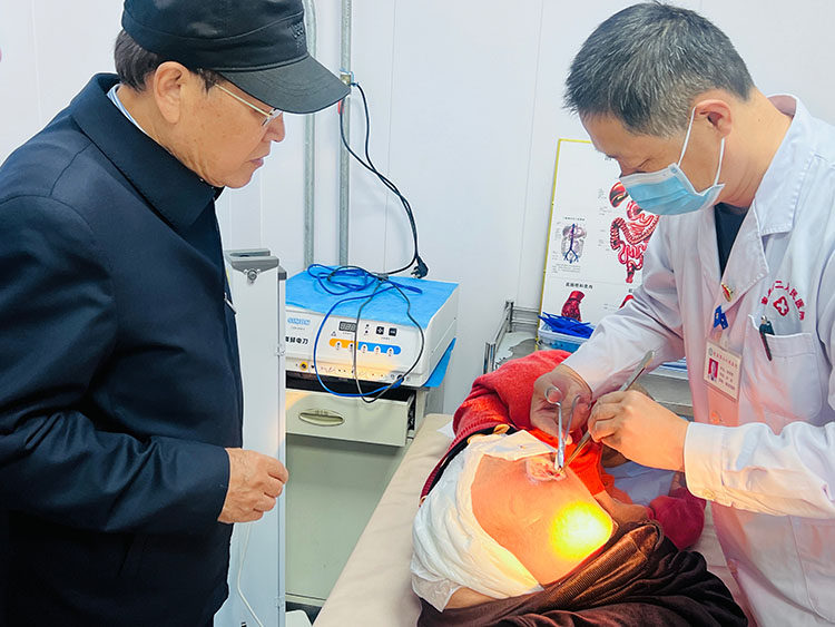 风险久久久久久亚洲精品影院