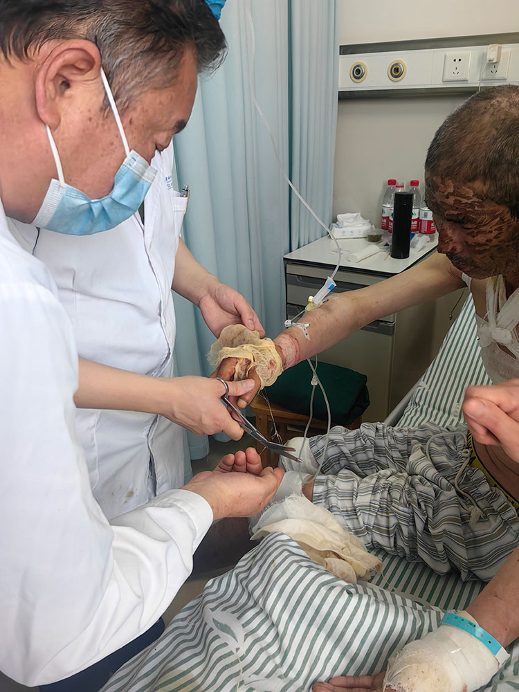 风险久久久久久亚洲精品影院