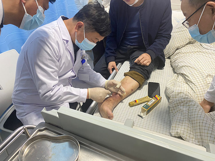 风险久久久久久亚洲精品影院