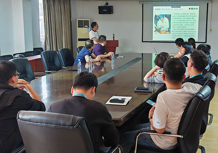 风险久久久久久亚洲精品影院