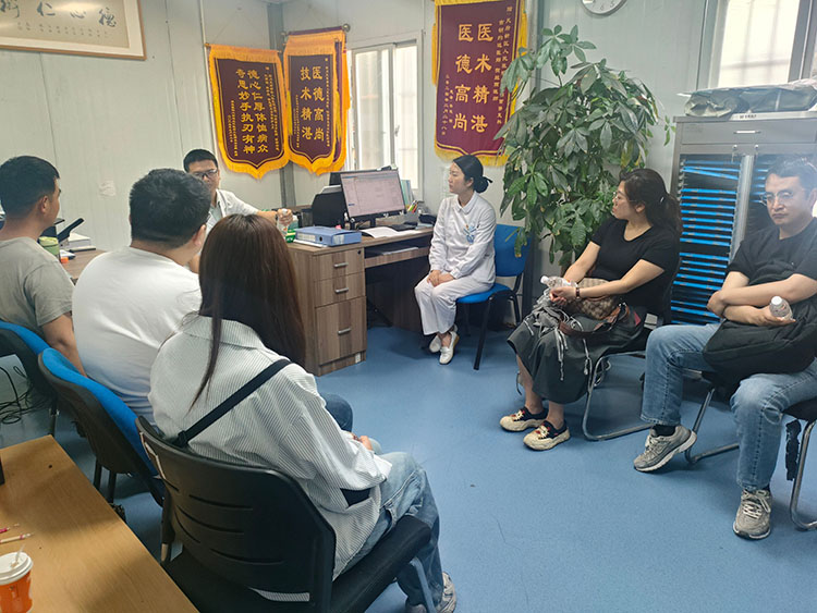 风险久久久久久亚洲精品影院