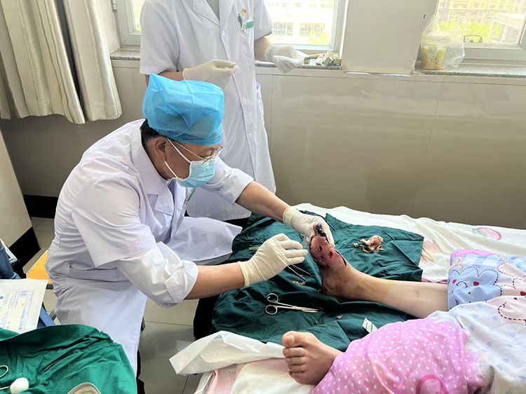 风险久久久久久亚洲精品影院