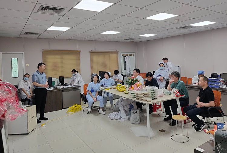 风险久久久久久亚洲精品影院