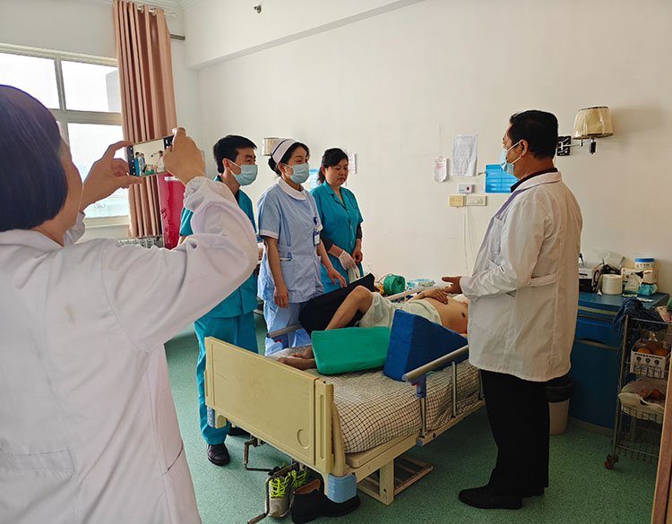 风险久久久久久亚洲精品影院