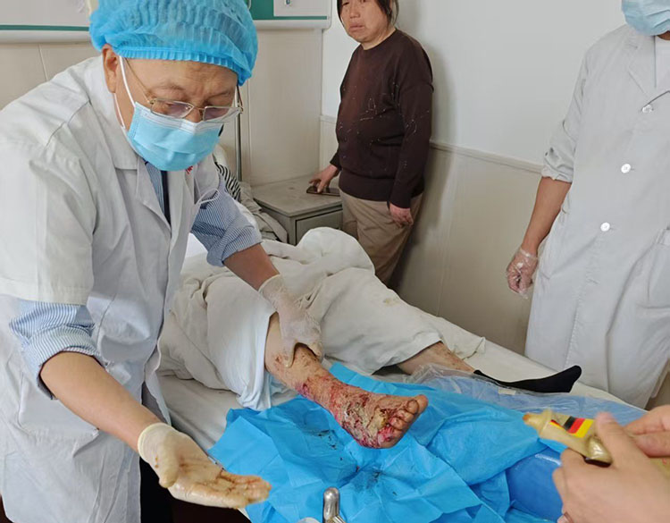 风险久久久久久亚洲精品影院